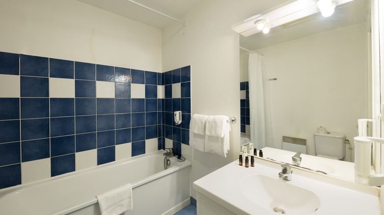 <b>Hotel Garden & City Lyon Lissieu Room</b>. Images powered by <a href="https://www.leonardoworldwide.com/" title="Leonardo Worldwide" target="_blank">Leonardo</a>.