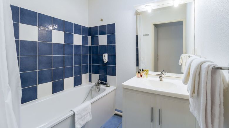 <b>Hotel Garden & City Lyon Lissieu Room</b>. Images powered by <a href="https://www.leonardoworldwide.com/" title="Leonardo Worldwide" target="_blank">Leonardo</a>.
