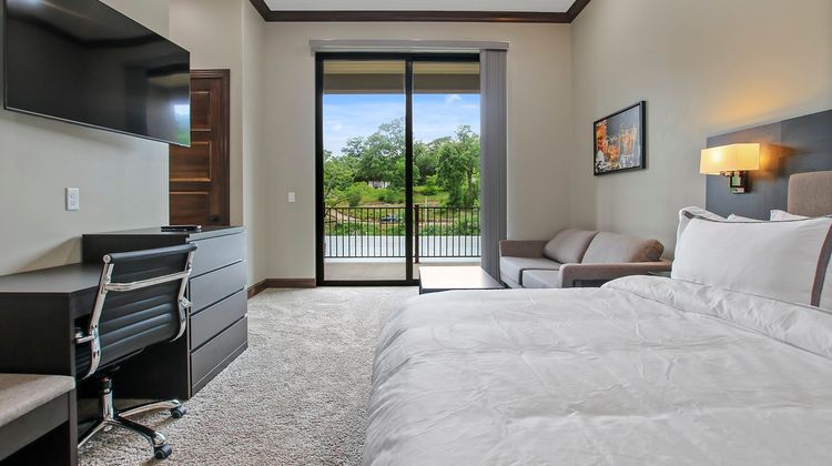 The Resort at Lake of the Ozarks Room