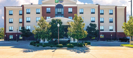 Holiday Inn Express Hotel/Suites Ennis Exterior
