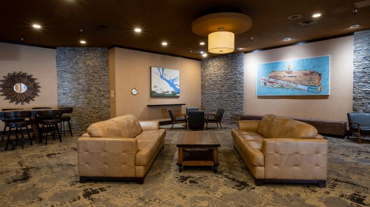 Prestige Mountain Resort Rossland Lobby