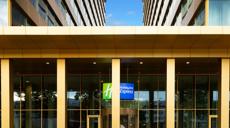 <b>Holiday Inn Express North Riverside Exterior</b>. Images powered by <a href="https://www.leonardoworldwide.com/" title="Leonardo Worldwide" target="_blank">Leonardo</a>.