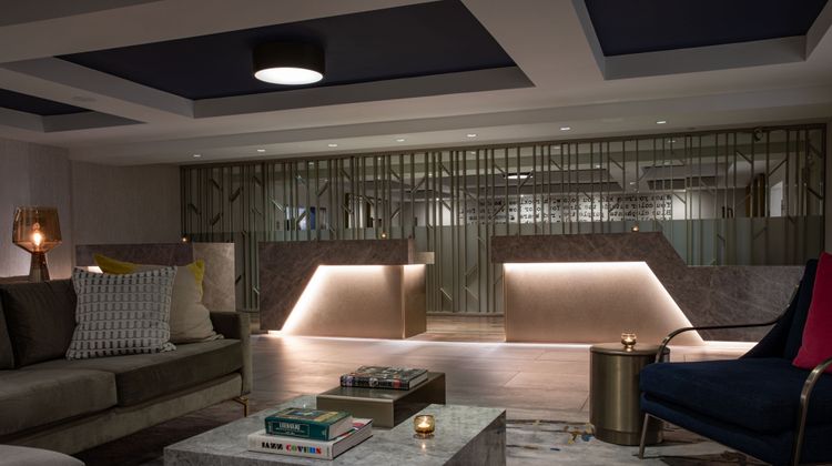 Hotel Dena Pasadena, Tribute Portfolio Lobby