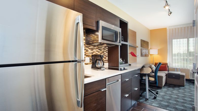 <b>TownePlace Suites Detroit Belleville Room</b>. Images powered by <a href="https://www.leonardoworldwide.com/" title="Leonardo Worldwide" target="_blank">Leonardo</a>.