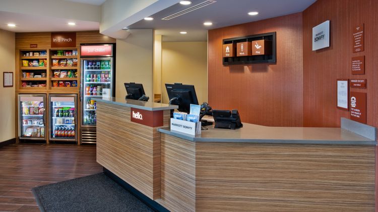 TownePlace Suites Detroit Belleville Lobby