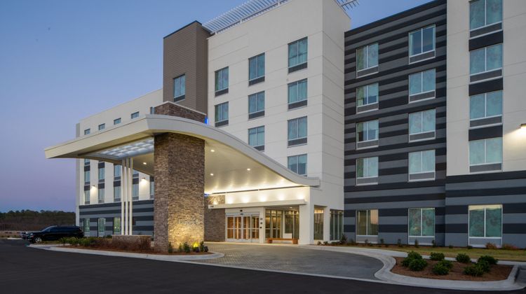 Fairfield Inn & Suites Redstone Gateway Exterior
