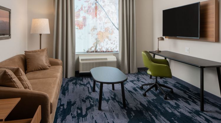 Fairfield Inn & Suites Redstone Gateway Room
