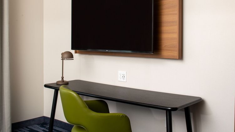 Fairfield Inn & Suites Redstone Gateway Room
