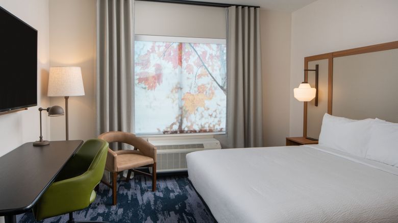 <b>Fairfield Inn & Suites Redstone Gateway Room</b>. Images powered by <a href="https://www.leonardoworldwide.com/" title="Leonardo Worldwide" target="_blank">Leonardo</a>.