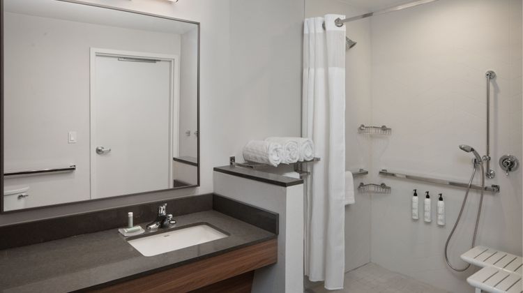 Fairfield Inn & Suites Redstone Gateway Room