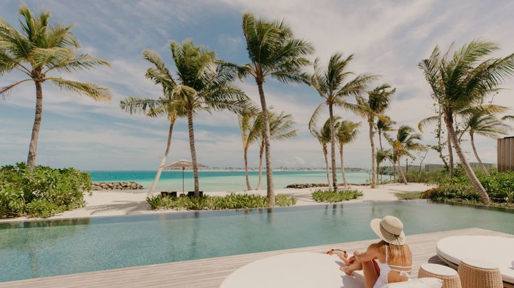 The Ritz-Carlton Maldives, Fari Islands Pool