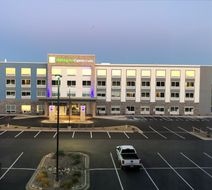 Holiday Inn Express & Suites Tomah Exterior