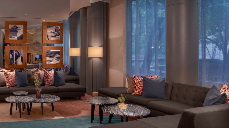 <b>Le Meridien Arlington Lobby</b>. Images powered by <a href="https://www.leonardoworldwide.com/" title="Leonardo Worldwide" target="_blank">Leonardo</a>.