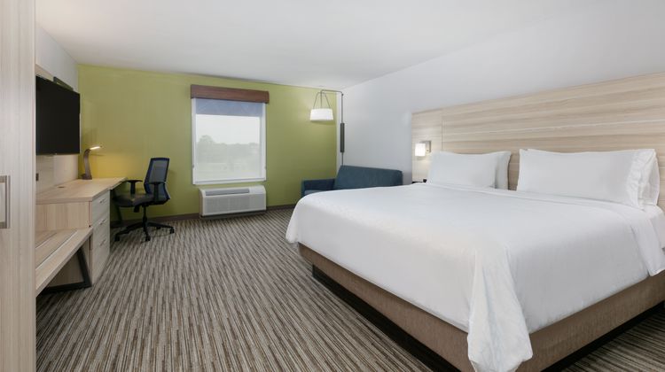 Holiday Inn Express Hillsboro I-35 Suite