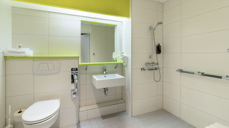 B&B Hotel Bochum-Hbf Room