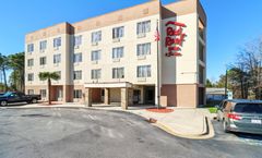Red Roof Suites Fayetteville-Fort Bragg