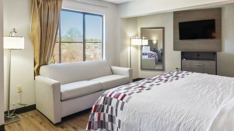 Red Roof Suites Fayetteville-Fort Bragg Suite