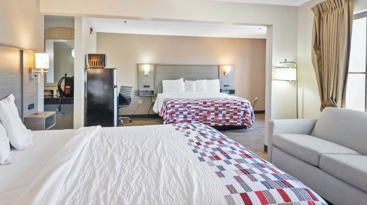 Red Roof Suites Fayetteville-Fort Bragg Suite