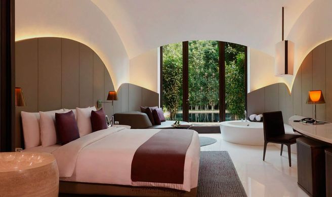 The Roseate New Delhi Exterior