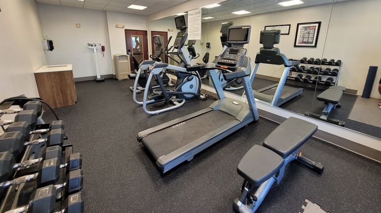 Holiday Inn Express & Suites North Health Club
