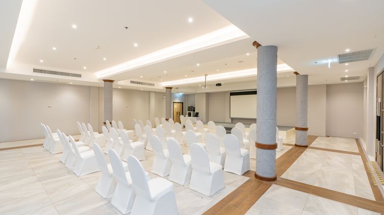 <b>Holiday Inn Resort Krabi Ao Nang Beach Meeting</b>. Images powered by <a href="https://www.leonardoworldwide.com/" title="Leonardo Worldwide" target="_blank">Leonardo</a>.