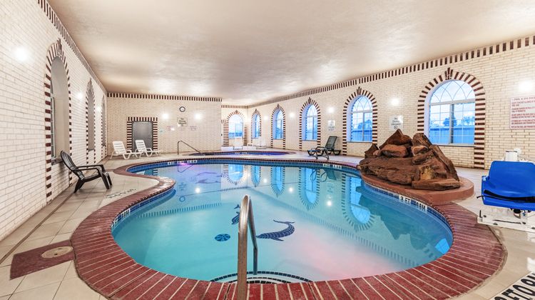 Holiday Inn Express Hotel & Suites Pool