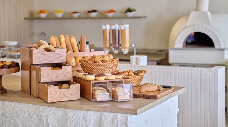 <b>Arabella Beach Hotel-Vignette Collection Restaurant</b>. Images powered by <a href="https://www.leonardoworldwide.com/" title="Leonardo Worldwide" target="_blank">Leonardo</a>.