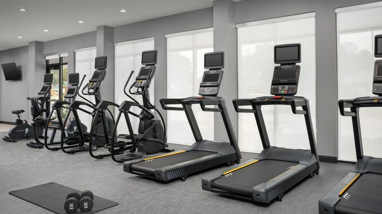 Courtyard By Marriott Northport Health Club