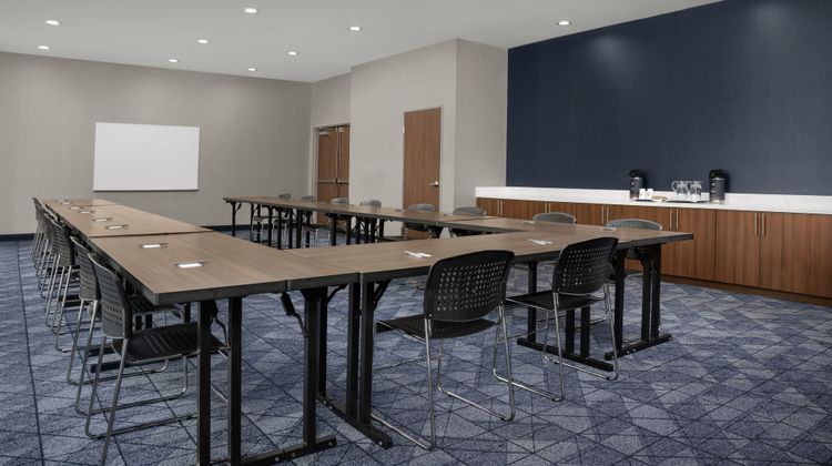 Courtyard By Marriott Northport Meeting