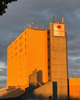 Paradise Inn & Suites Conference Centre