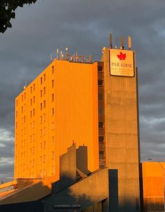 Paradise Inn & Suites Conference Centre