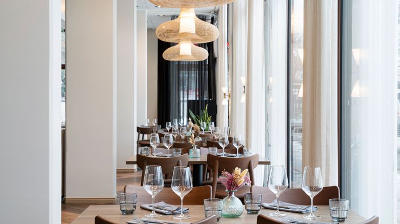 <b>Original Sokos Hotel Tapiola Garden Restaurant</b>. Images powered by <a href="https://www.leonardoworldwide.com/" title="Leonardo Worldwide" target="_blank">Leonardo</a>.