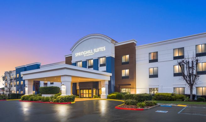 SpringHill Suites Modesto Exterior