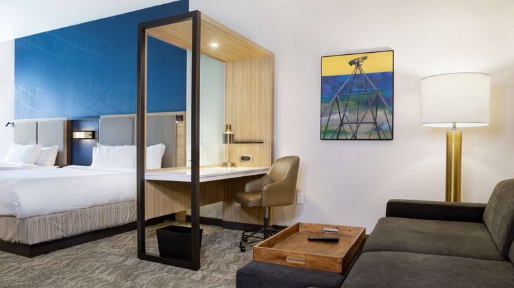 SpringHill Suites Topeka Southwest Suite