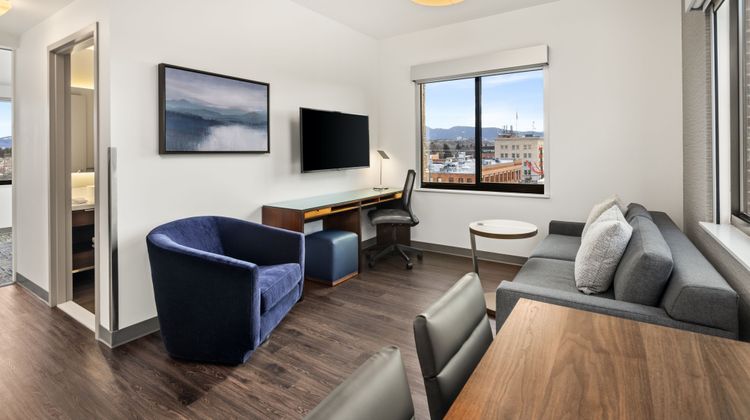 Element Bozeman Suite