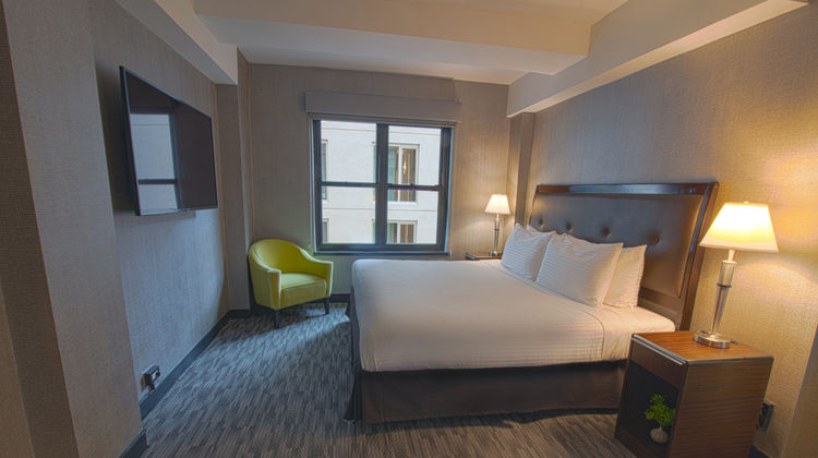 Hotel Edison Room