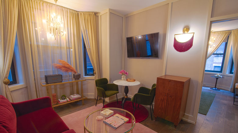 <b>The Evelyn Suite</b>. Images powered by <a href="https://www.leonardoworldwide.com/" title="Leonardo Worldwide" target="_blank">Leonardo</a>.