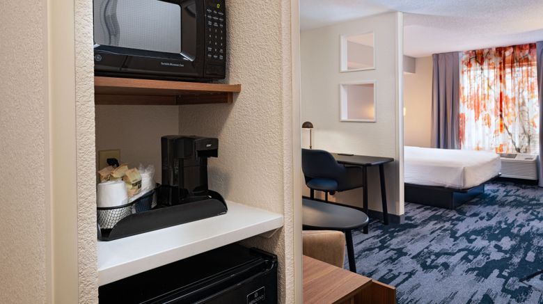 <b>Fairfield Inn & Suites Kansas City Arpt Suite</b>. Images powered by <a href="https://www.leonardoworldwide.com/" title="Leonardo Worldwide" target="_blank">Leonardo</a>.