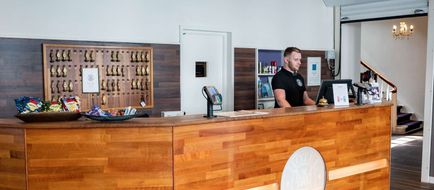 Phonix Hotel Lobby