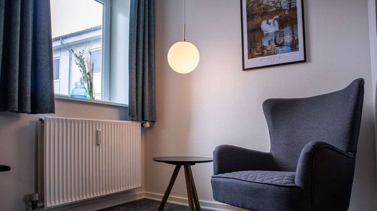 Phonix Hotel Room