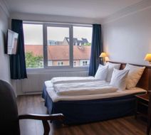 Phonix Hotel Room