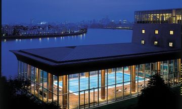 Canary Riverside Plaza Hotel