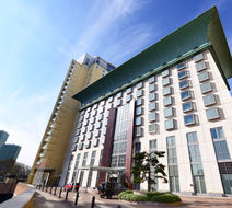 Canary Riverside Plaza Hotel Exterior