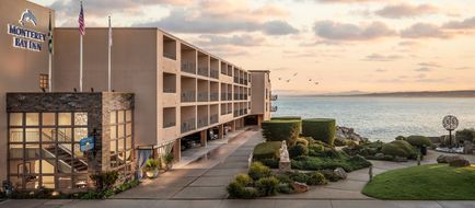 Monterey Bay Inn Exterior