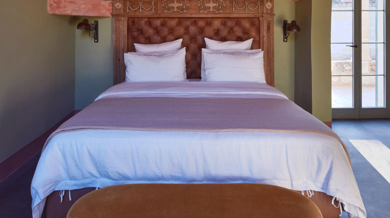 <b>Castle Elvira Suite</b>. Images powered by <a href="https://www.leonardoworldwide.com/" title="Leonardo Worldwide" target="_blank">Leonardo</a>.