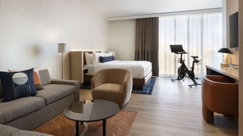 <b>Cascade Hotel, a Tribute Portfolio Hotel Suite</b>. Images powered by <a href="https://www.leonardoworldwide.com/" title="Leonardo Worldwide" target="_blank">Leonardo</a>.