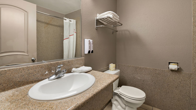 Red Roof Inn Los Angeles–Bellflower Room