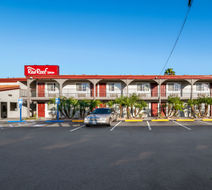 Red Roof Inn Los Angeles–Bellflower Exterior