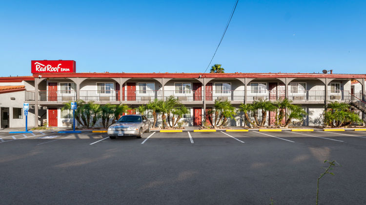 Red Roof Inn Los Angeles–Bellflower Exterior