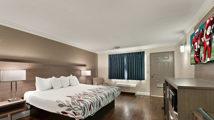 Red Roof Inn Los Angeles–Bellflower Room